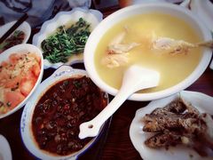 农家草鸡汤-丫丫蟹庄·苏式园林农家乐·阳澄湖大闸蟹(阳澄湖莲花岛店)