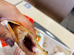 草莓白巧派-麦当劳(军博店)