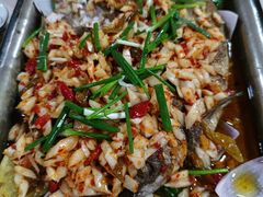 -宏兴烤鱼山庄(宣恩总店)