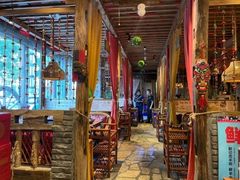 -老牌坊云南鱼豆花火锅(爱建店)