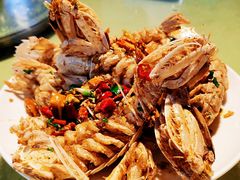 -三亚火车头万人海鲜广场