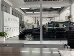 -奔驰上海利星(七宝店)