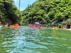 -安吉龙王山峡谷漂流