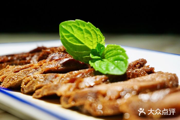 肉神潮汕卤鹅图片