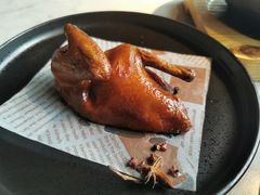 爆汁花椒脆皮乳鸽-柴门头啖汤·经典川菜·慢火汤品(锦城万达店)