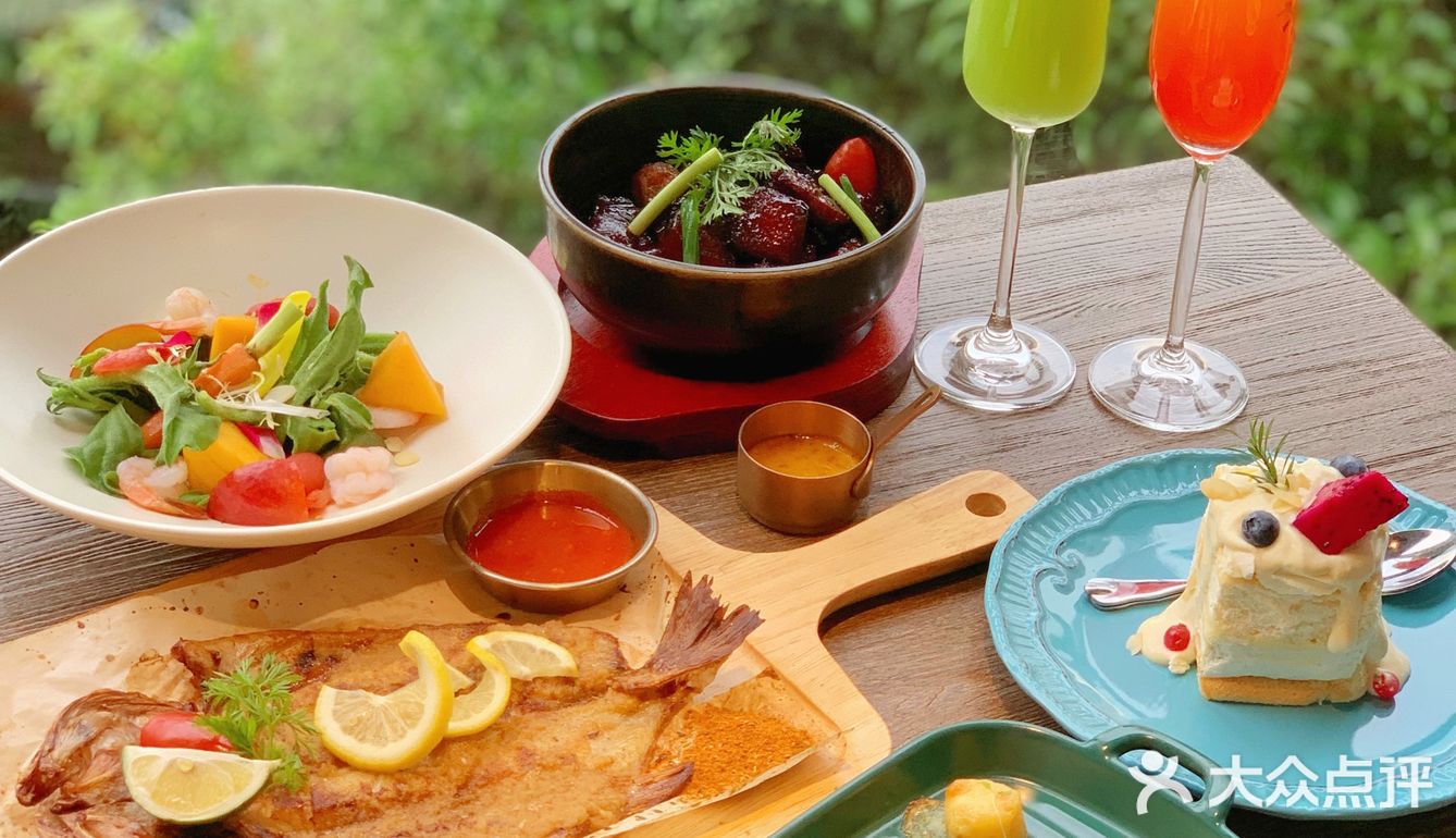 西湖半山腰绝美餐厅🍴太适合约会了 