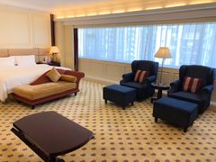 -深圳富苑皇冠假日套房酒店