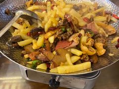 -老唐三下锅 ·张家界地标美食(溪布街店)