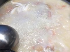 -大匠工房古船木艺术餐厅·猪肚鸡专门店(长白仙岛店)