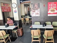 -李先生牛肉面大王(北京站售票厅餐厅)