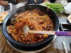 -日新铁锅焖面(坝上店)