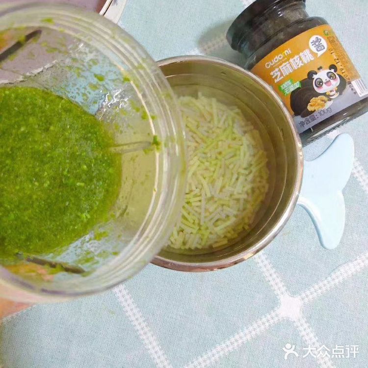 看到宝宝吃的这么香，都值了~满足！