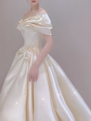 -不晚国际婚纱礼服