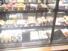 面包甜点陈列柜-星巴克臻选(福州仓山万达店)