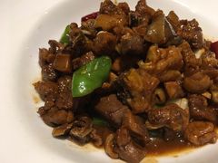 -鱼鲜饭香·招牌汽锅剁椒鱼头王