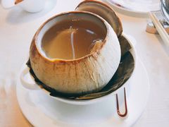 椰皇花胶炖鸡-天龙轩(香港丽思卡尔顿酒店)