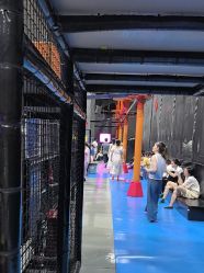 -飞吧潮玩运动蹦床游乐场