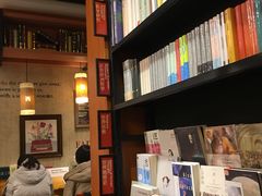 -西西弗书店&矢量咖啡(壹方购物中心店)