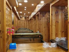 大堂-老东镇啤酒屋海鲜加工·蒸汽海鲜·海鲜烧烤(台东店)