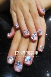 17 041------悦指间美甲美睫