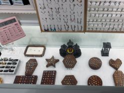 -AI艾耳·专业手工耳洞·穿孔美学馆