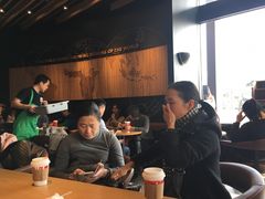 大堂-星巴克臻选(莘庄仲盛店)