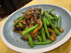 紫苏肉松炒茄子豆角-粤·向群饭店(泮塘路店)