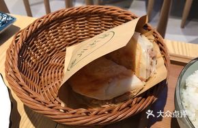 Old Tongguan Meat Sandwich