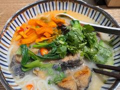 -鲜越鲜鱼粉(财富购物中心店)