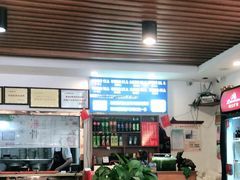-万和春排骨砂锅米饭(新业广场店)