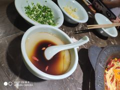 -红九格老火锅(三峡广场店)