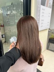 -十六番发型师事务所