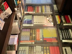 -钟书阁(松江泰晤士小镇店)