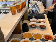 -万记麻辣烫国展总店