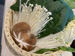 蔬菜拼盘-原味主张椰子鸡·脆皮文昌鸡煲(友谊广场店)