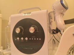 -芮娜皮肤管理·SPA中心