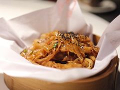 豉油皇炒陈村粉-大良毋米粥·粥底火锅(岭南天地店)