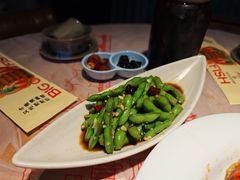 -肥肥虾庄·金牌油焖大虾(汉街SKP店)