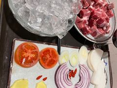 -毛辣果·贵州红酸汤牛肉火锅(西单店)