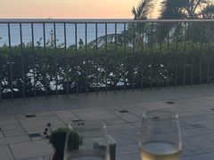 -日落吧·海景咖啡厅·餐酒吧·鸡尾酒·下午茶·乐队表演·浪漫夕阳·三亚文华东方酒店