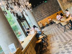 大堂-星巴克臻选(湖滨道店)
