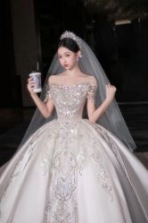 -欣薇婚纱(新源乐汇城店)