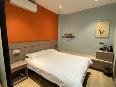 -王府井百货(中州中路店)