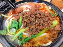 -丽虹云南过桥米线(兴工街店)
