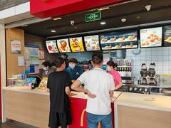 门面-麦当劳(郑州东高铁站店)