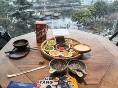 -包整·丝娃娃(甲秀楼景观店)