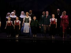 -交通银行前滩31演艺中心