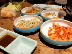 -明洞阿姨·韩式酱蟹烤肉·创意料理(三元桥店)