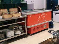 -张记老街里海鲜美食城(劈柴院店)