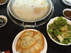 -老来福·非遗酸汤兔(凯旋路店)